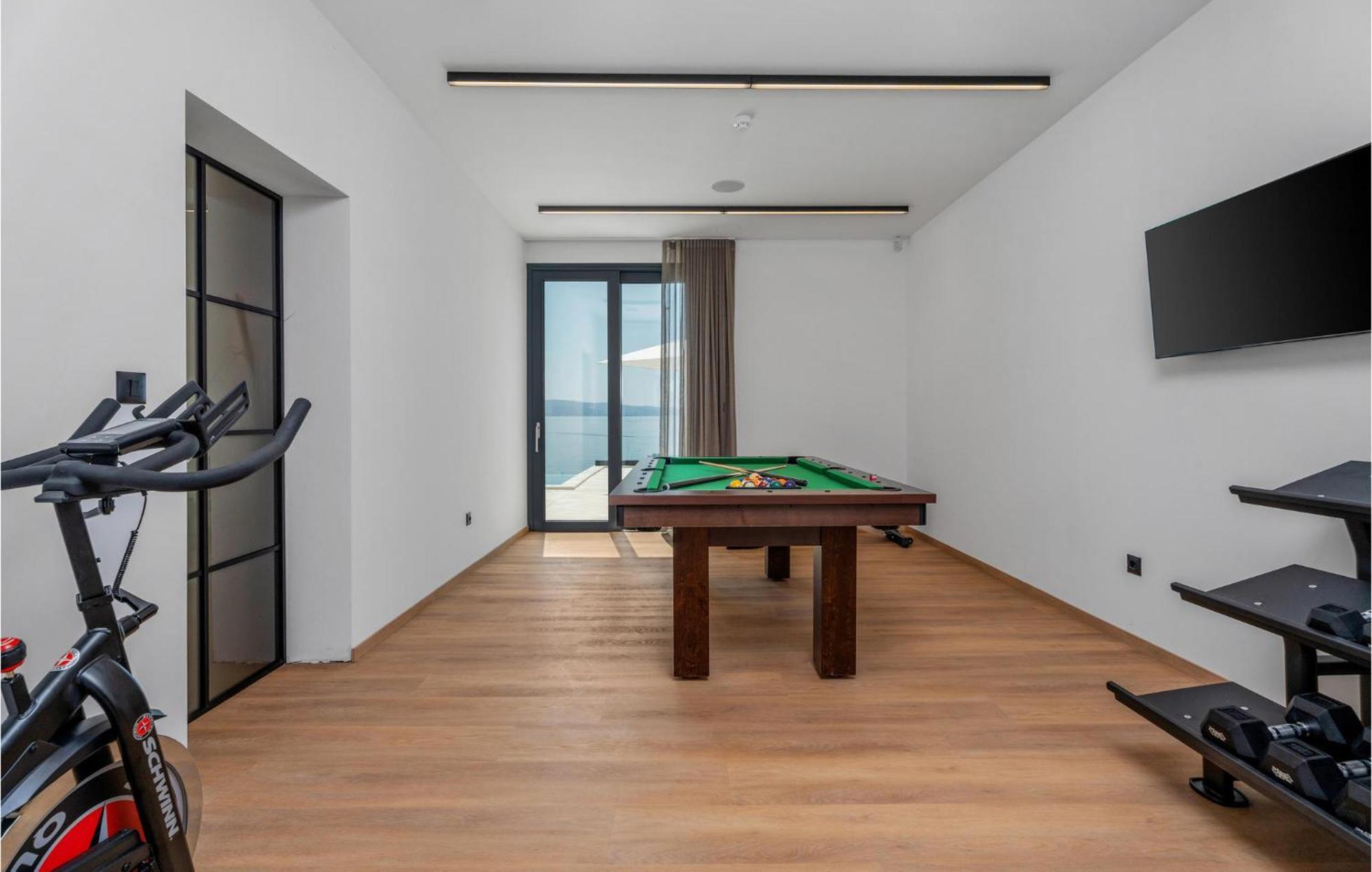 Beautiful Home In Omis With Kitchen ภายนอก รูปภาพ