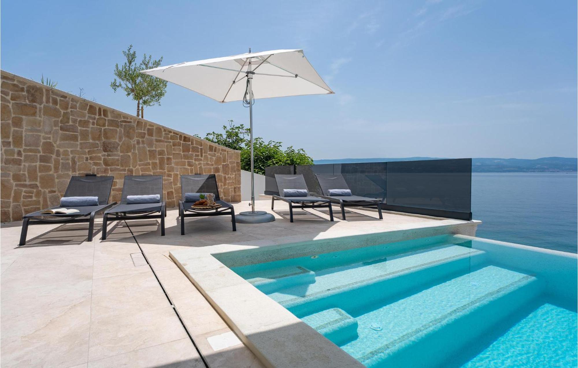 Beautiful Home In Omis With Kitchen ภายนอก รูปภาพ