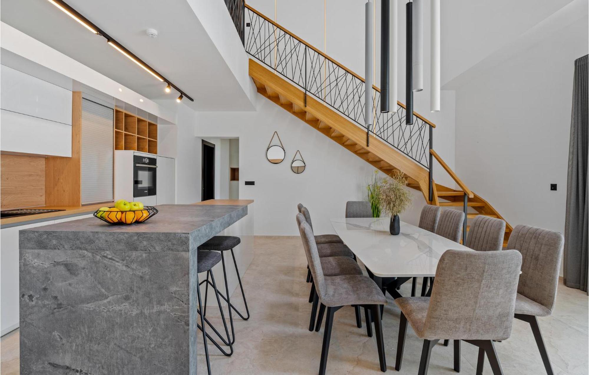 Beautiful Home In Omis With Kitchen ภายนอก รูปภาพ