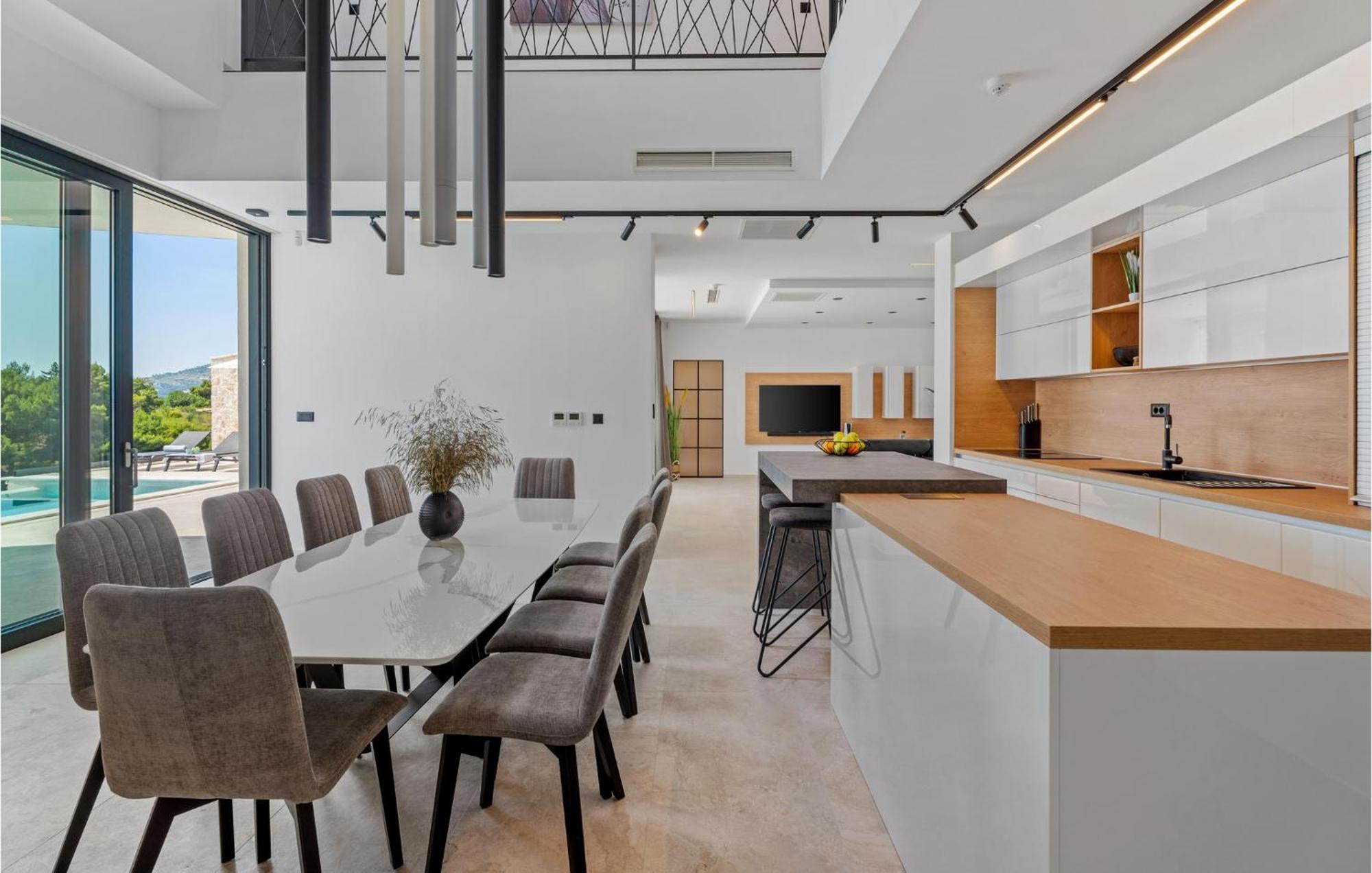 Beautiful Home In Omis With Kitchen ภายนอก รูปภาพ